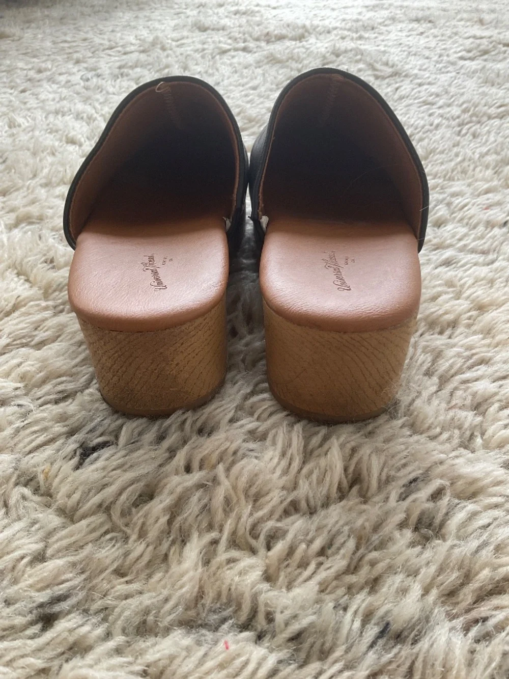 Black Clogs - Picture 5 of 5